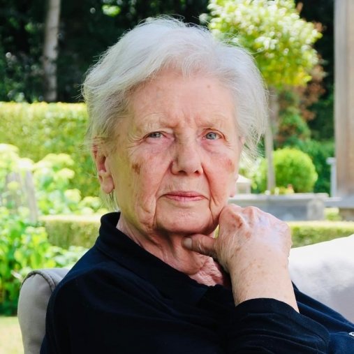 Uitvaartzorg Commeyne - Dora Soenen